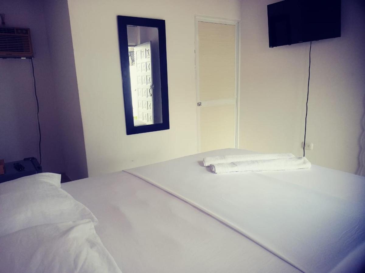Hostal La Sierra Nevada Palomino Exteriör bild